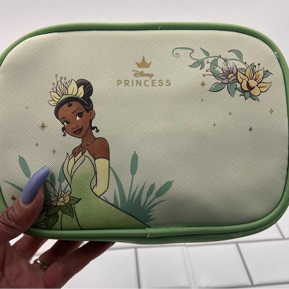 Impressions Disney Princess Make Up Bag , NWT
